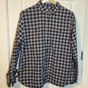 Land’s End black and gray plaid long sleeve button down tailored fit shirt sz XL